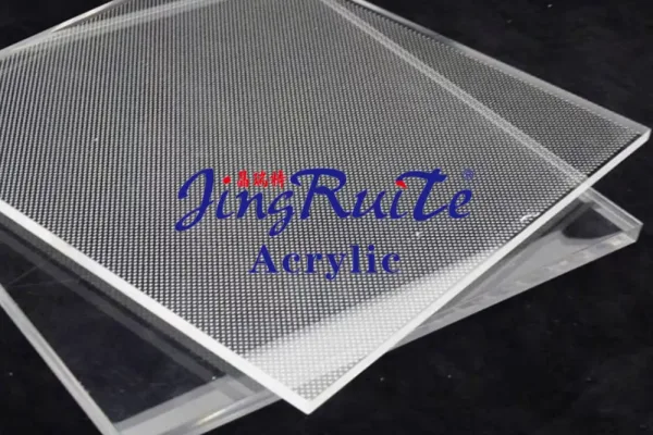 acrylic vs polycarbonate at a glance